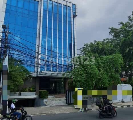 Dijual Gedung Perkantoran Siap Pakai di Cikini Jakarta Pusat