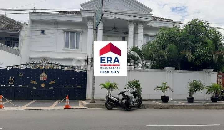 Dijual Rumah Mewah di Tebet Timur Tepi Jalan Raya Strategis