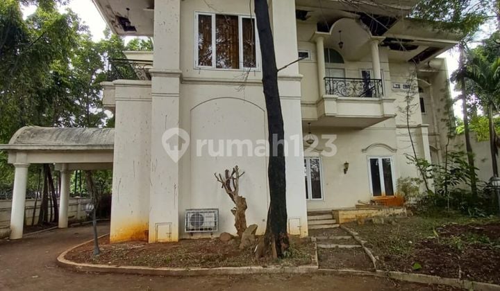 Rumah Mewah Hook Luas di Lebak Bulus Jakarta Selatan