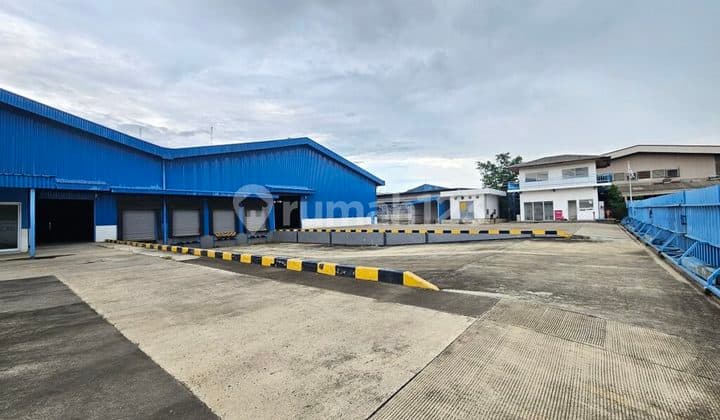 Gudang Siap Pakai Rapih Dan Bersih Di Kawasan Delta Silicone 2