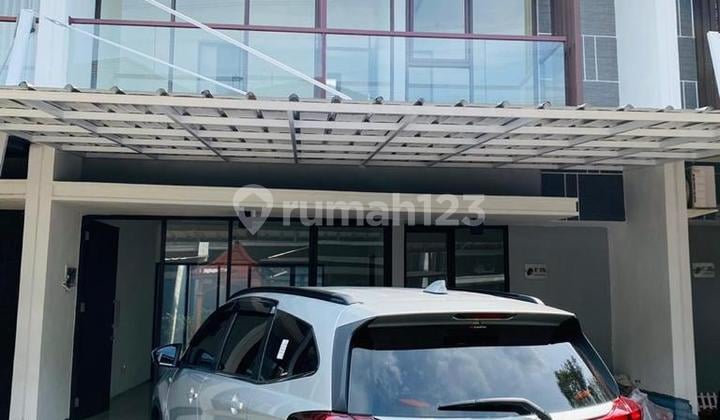 Rumah 2 Lantai Disewakan di Dalam Cluster Greenwood Golden City Dekat Summarecon Bekasi
