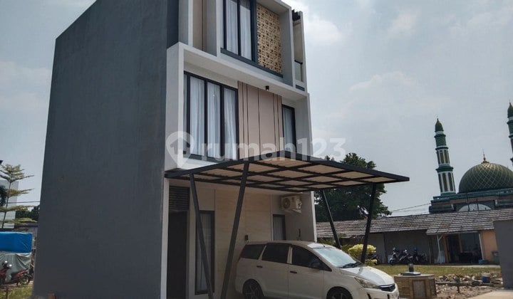 Full Furnished With Lift Rumah 3 Lantai di Pejaten Raya