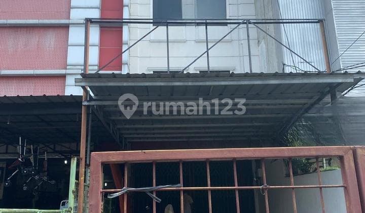 Ruko di Jalan Sultan Agung, Setiabudi Jakarta Selatan