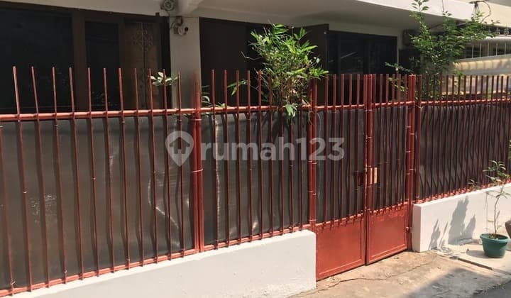 Rumah di Jalan Batu Tulis Raya, Juanda 3, Gambir, Jakarta Pusat