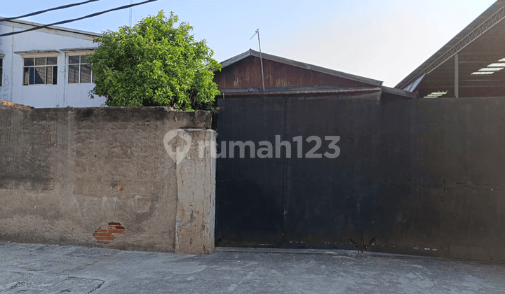 Gudang Ex Pabrik di Jalan Bakti Mulya 2, Warung Pojok, Tegal Alur, Cengkareng , Jakarta Barat