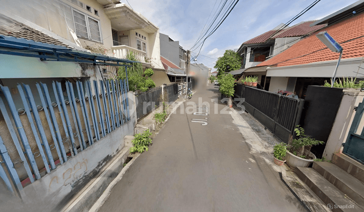 Rumah Duri Kepa di Jalan Duta 3, Kebon Jeruk Jakarta Barat