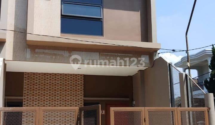 Rumah baru 2 lantai jati permai