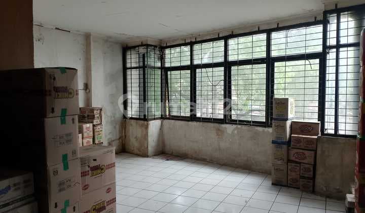 Astanaanyar Bandung Ruko 3,5 Lantai Lokasi Strategis depan jalan ramai