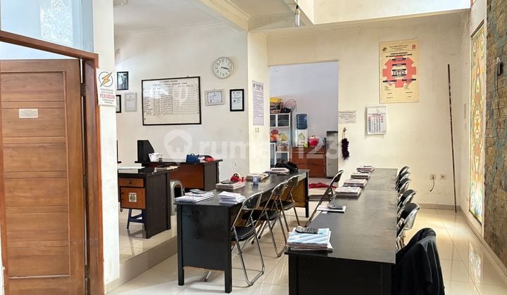 Cicendo Bandung Rumah Cantik Siap Huni Cocok untuk Keluarga Besar