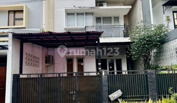Di Jual Rumah di Nusa Loka BSD