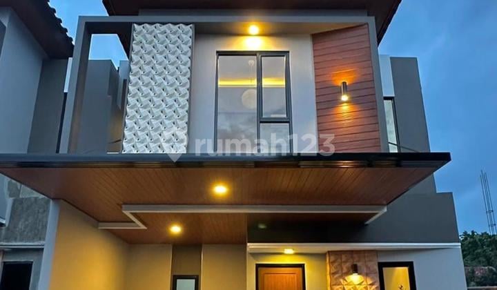 Rumah Minimalis Modern dalam Town House, Akses Mudah di Jagakarsa