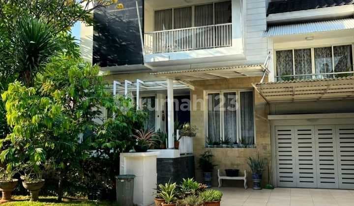 Dijual Rumah Posisi Hork di Bintaro Sektor 7, Tangsel