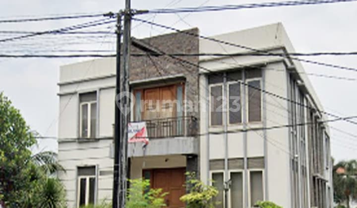 Gedung 3 Lantai Pinggir Jl. Lingkar Timur Duren Sawit, Jakarta Timur