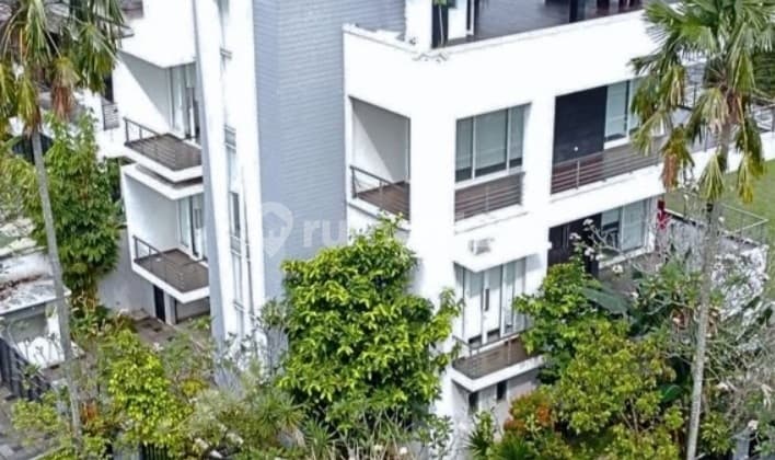 Rumah Cantik Minimalis 3 Lantai Sentul City Turun Harga