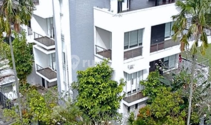 Rumah Cantik Minimalis 3 Lantai Sentul City Turun Harga