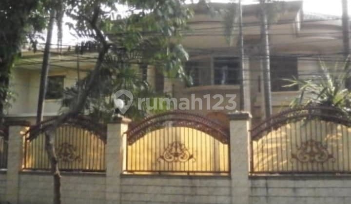 Rumah 2 Lantai Menteng Harga Termurah