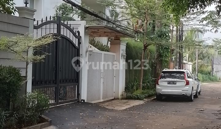 Rumah Town house 2 lnt minimalis cilandak