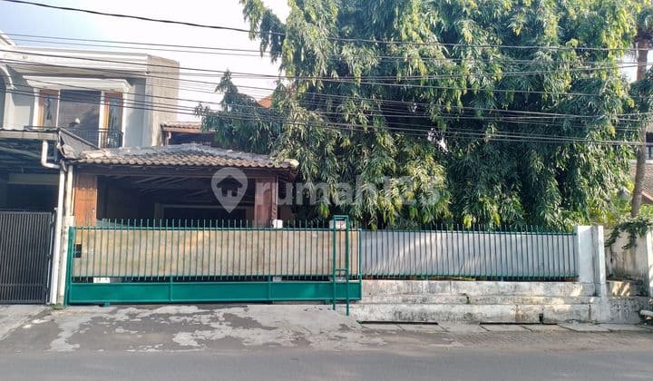 Rumah Tua Bintaro Hitung Tanah Sudah Murah