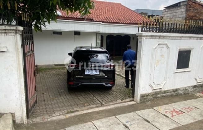 Rumah Tua 1 Lantai Kembangan Harga Sudah Murah