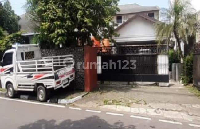 Rumah Menteng Hoek Harga Termurah
