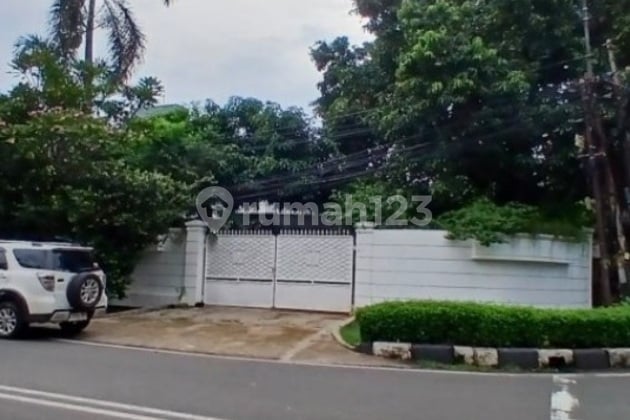 Rumah Hoek Simprug Hitung Tanah.