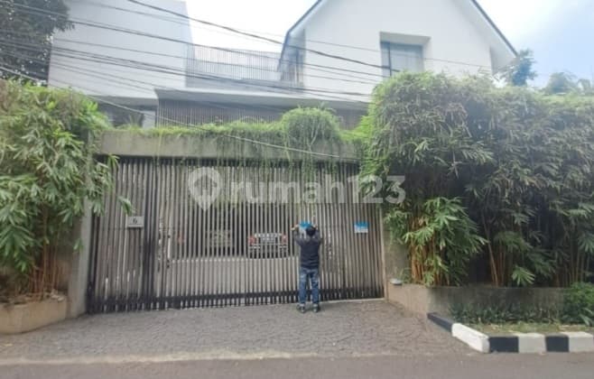 Rumah Cantik di Hoek Radio Dalam Harga Hitung Tanah