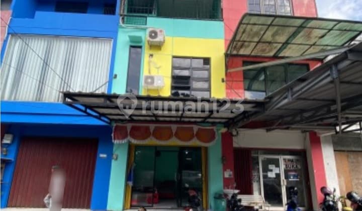 Ruko 3lt strategis di jalan raya bogor jakarta