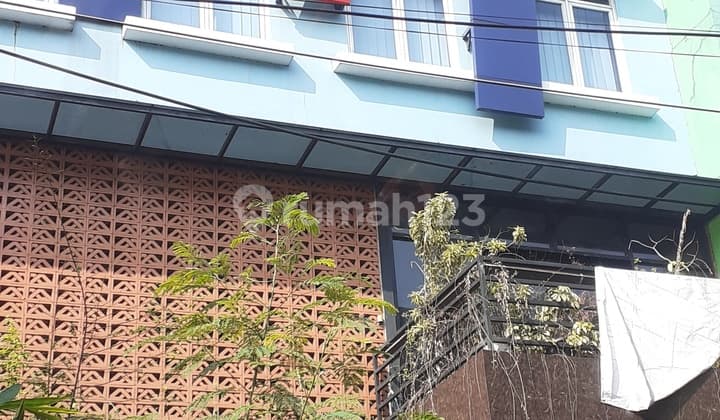 Gedung Kantor Tempat usaha di jl. Soleh Iskandar Kota Bogor