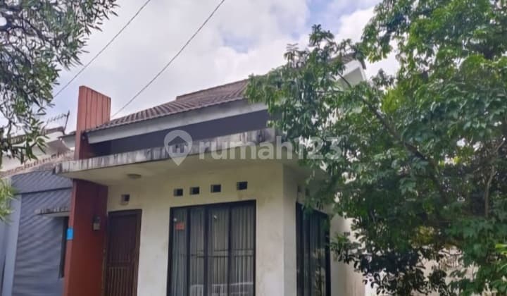 Rumah Hook Halaman Luas Dan Asri Di Harmoni 1 Bnr