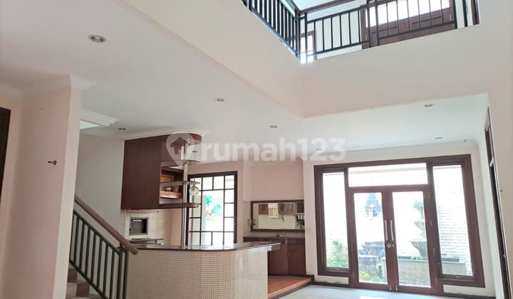 Jual Rumah Lantai 2 Di Gatsu Tengah Denpasar Timur
