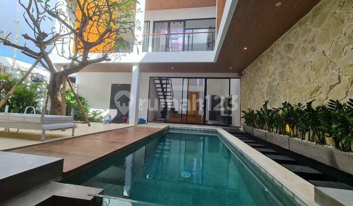 Luxury & Modern Brand New Villa In Pecatu Indah Resort