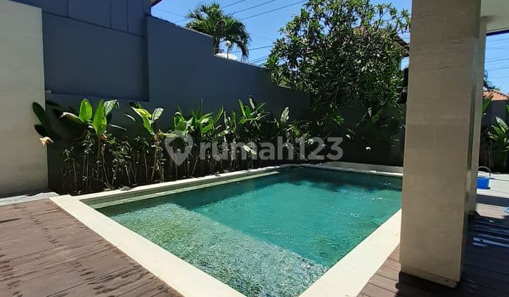 Minimalist Modern Villa Only 200 Meters From Shishi Nightclub Izakaya Lounge, Seminyak