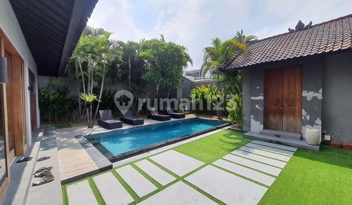 Walking Distance To The Beach, Villa Leasehold 22 Years In Drupadi, Seminyak, Badung
