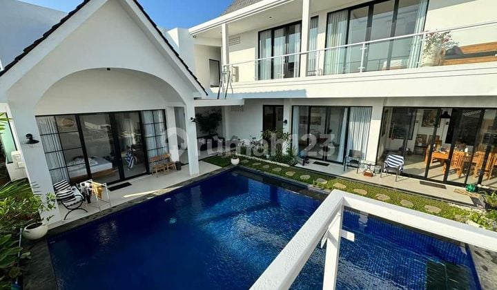 Beautiful 8 Bedrooms Villa,One Gate System,In Nusa Dua