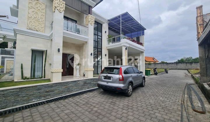 Luxury Modern Villa With Big Road Access In Ungasan