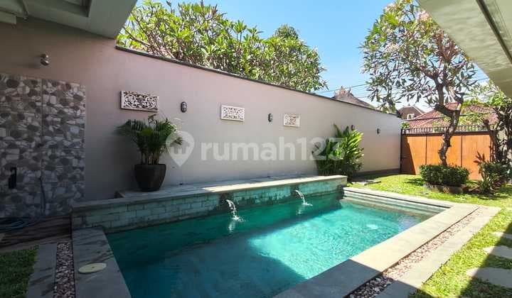 For Leasehold 25 Years, Modern 3 Bedrooms Villa At Beachside Sanur