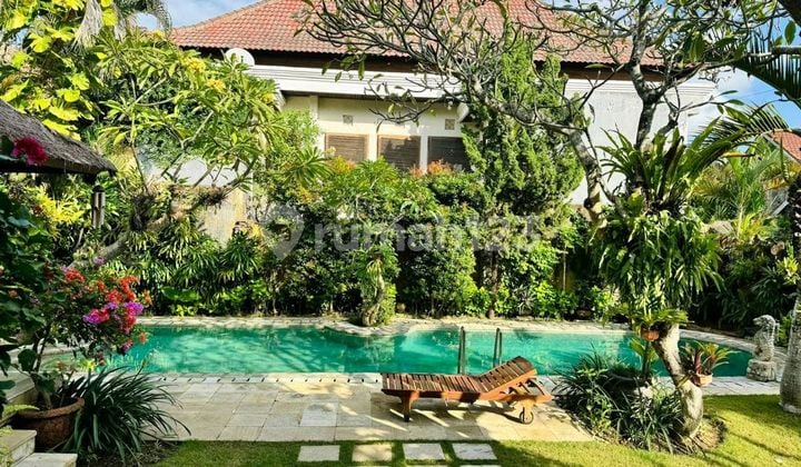 Villa With Large Garden In Semer, Kerobokan
