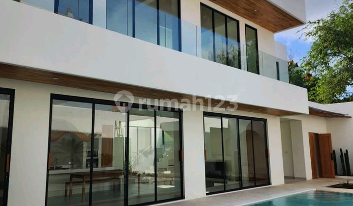 Brand New 5 Bedrooms Luxury Villa In Jimbaran, Near Kfc & Mcd