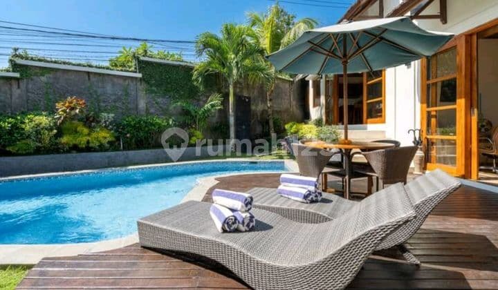 Menakjubkan 4 Kamar Tidur Villa Dekat Pantai Melasti, Ungasan