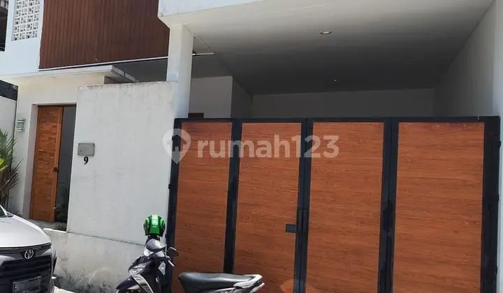 4 Bedrooms House With Swimming Pool & Ocean View In Nusa Dua