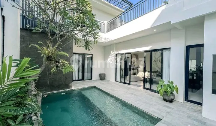 Freehold 3 Bedrooms Villa In Seminyak