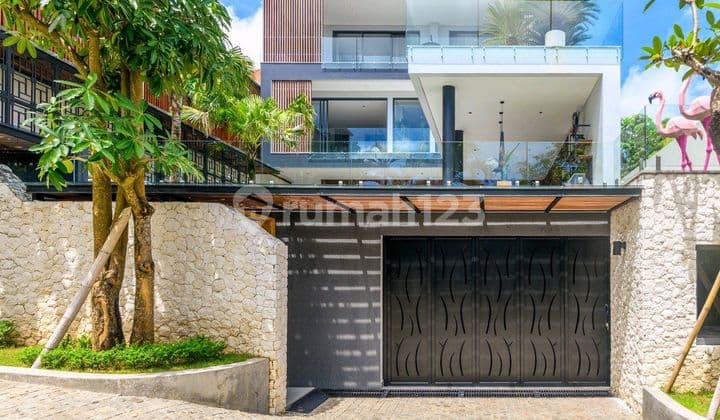 Freehold Brand New 4 Bedrooms Villa With Sea View In Pecatu