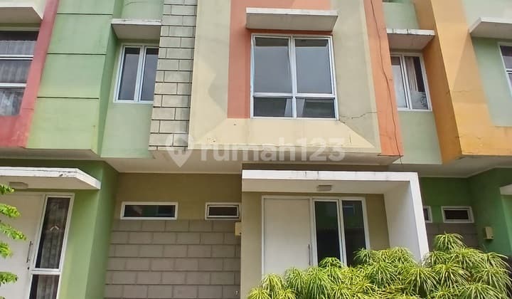 Rumah 2 Lantai Siap Huni di Arcadia Village