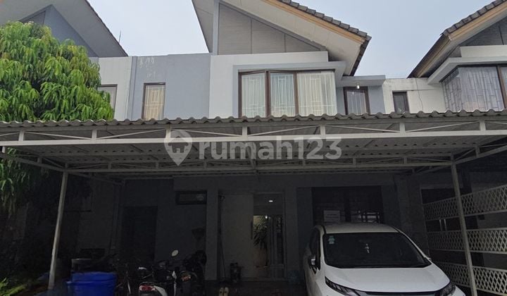 Rumah Semi Furnish 2 Lantai di Serenade Lake