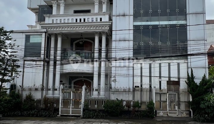 Rukan 4 LT - Strategis - Cempaka Putih