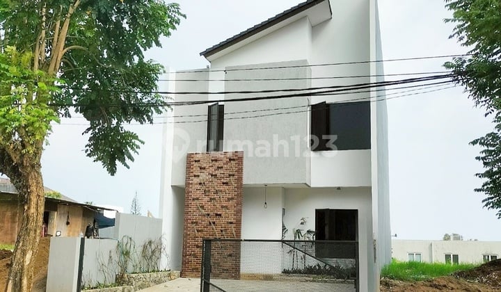 Rumah Baru Dan Luas Lokasi Strategis Di Setiabudi Gegerkalong Bandung Utara Dijual
