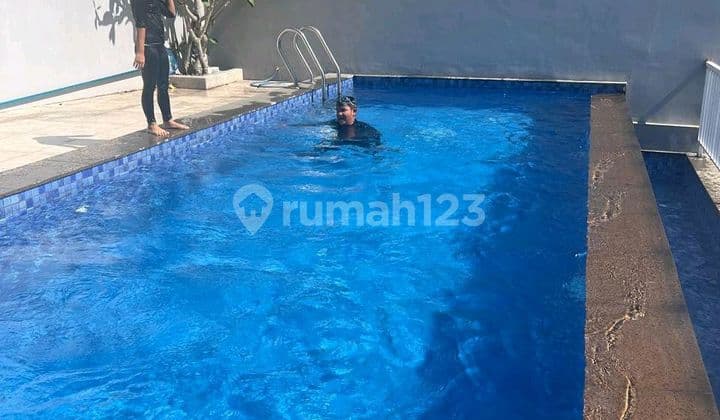 Jual Rumah dengan Private Pool Kolam Renang Luas dan Murah di Setiabudi Bandung