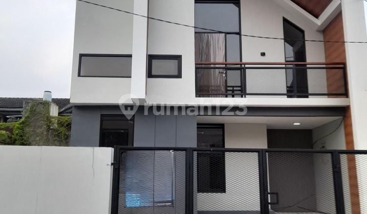 Sell Unique Beautiful House In Cibaduyut Bandung