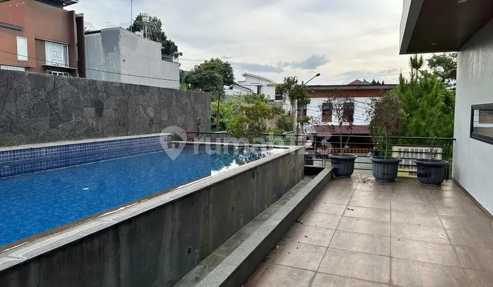 Rumah Luas Harga Murah dengan Private Pool di Setiabudi Setiabudhi Bandung Utara Dijual