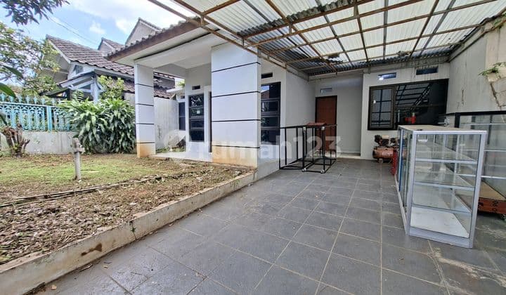 Jual Tanah Bonus Bangunan/Rumah di Komplek Elit Soekarno Hatta Bandung Harga Murah Mendekati NJOP Ada Kolam Renangnya